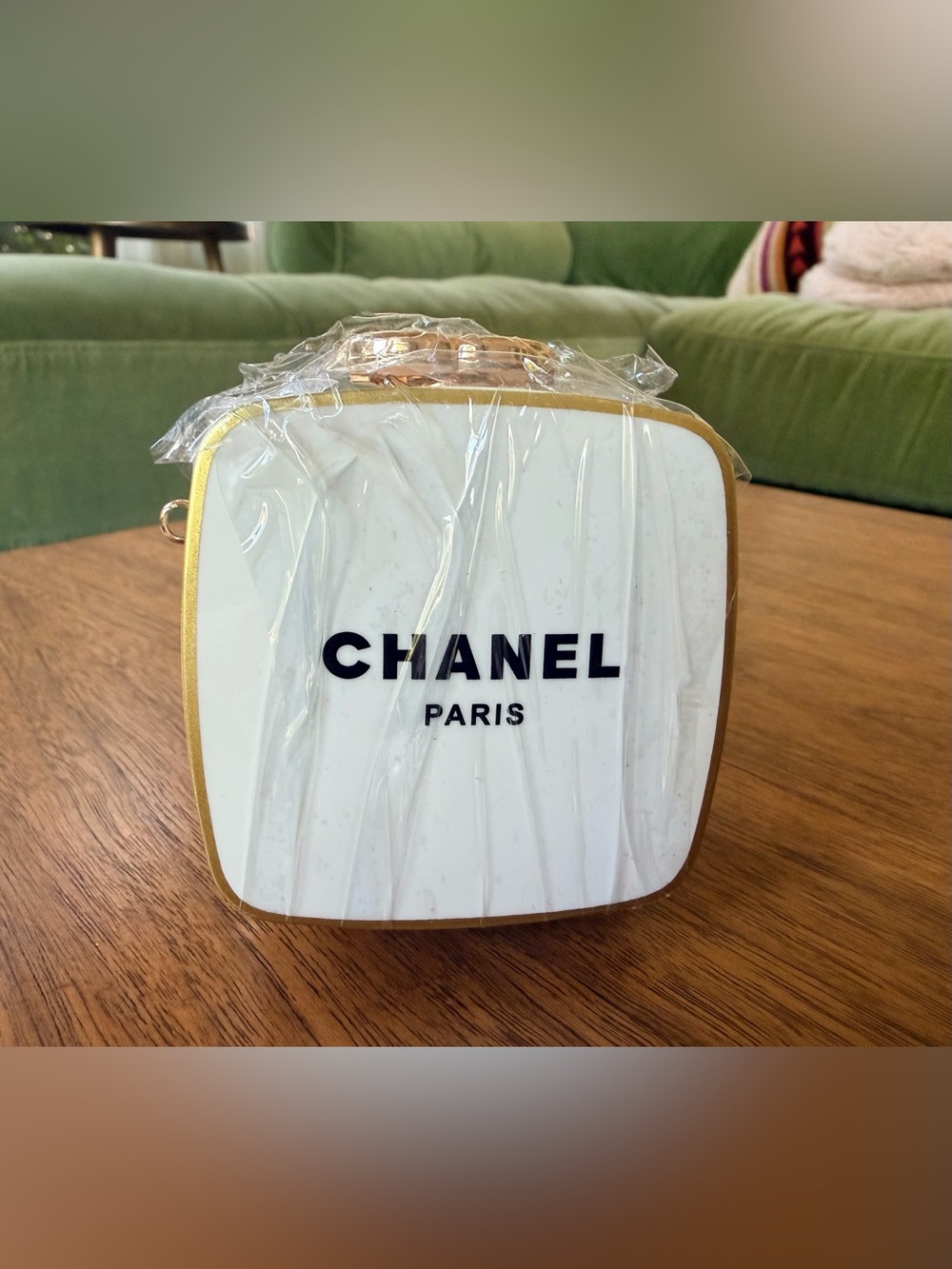 BRAND NEW White Chanel Mini Beauty Box Coin Purse w Chain Link Strap (Removable) - Picture 3 of 12